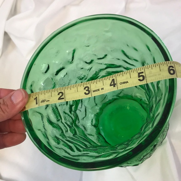 Vintage E. O. Brody Green Crinkle Indiana Glass Vase 8” - Picture 9 of 11